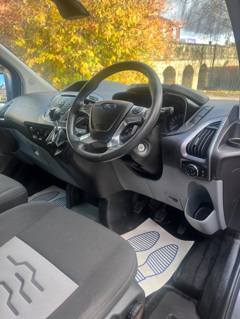 2015 Ford Transit Custom 2.2 TDCi 290 Limited Panel Van 5dr Diesel Manual L2 H1 (186 g/km, 123 bh...
