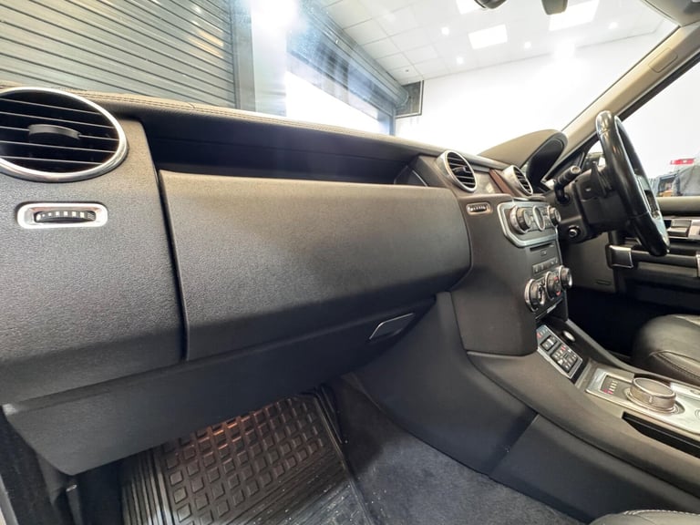2015 Land Rover Discovery 3.0 SDV6 HSE 5dr Auto ESTATE DIESEL Automatic