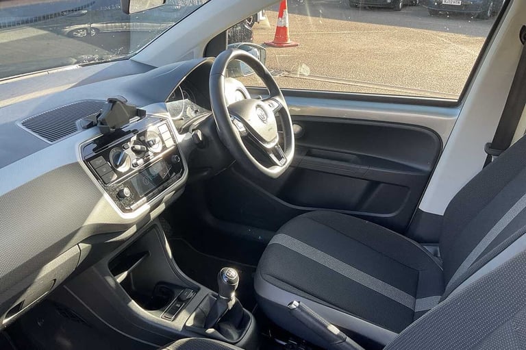 2018 Volkswagen up! 1.0 90PS High Up 5dr [Start Stop] HATCHBACK PETROL Manual
