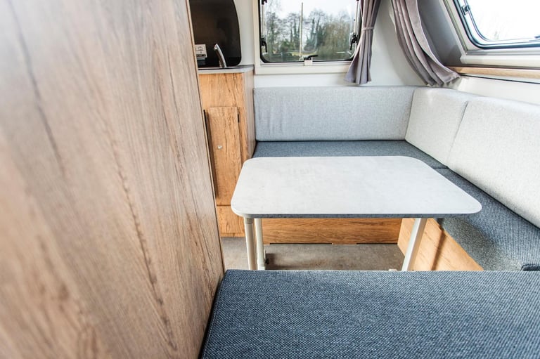 Freedom Wayfarer Quad - Small family caravan for four with bathroom