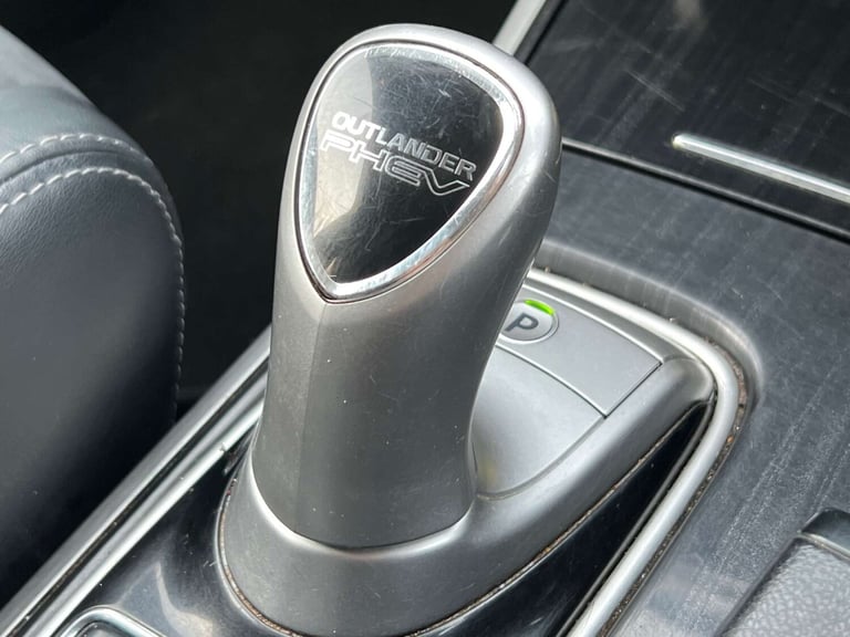 2017 Mitsubishi Outlander 2.0h 12kWh Juro CVT 4WD Euro 6 (s/s) 5dr SUV Hybrid Automatic