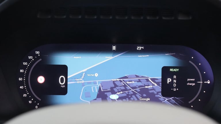 2025 Volvo XC90 T8 PHEV AWD Ultra, Dark, 7 Seats (Sunroof, Pilot Assist, Bowers &amp; Wilkins) ES...