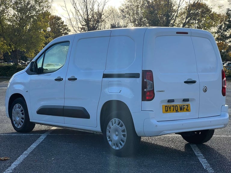 2020 Vauxhall Combo 1.5 Combo 2300 Sportive S/S Panel Van Diesel Manual