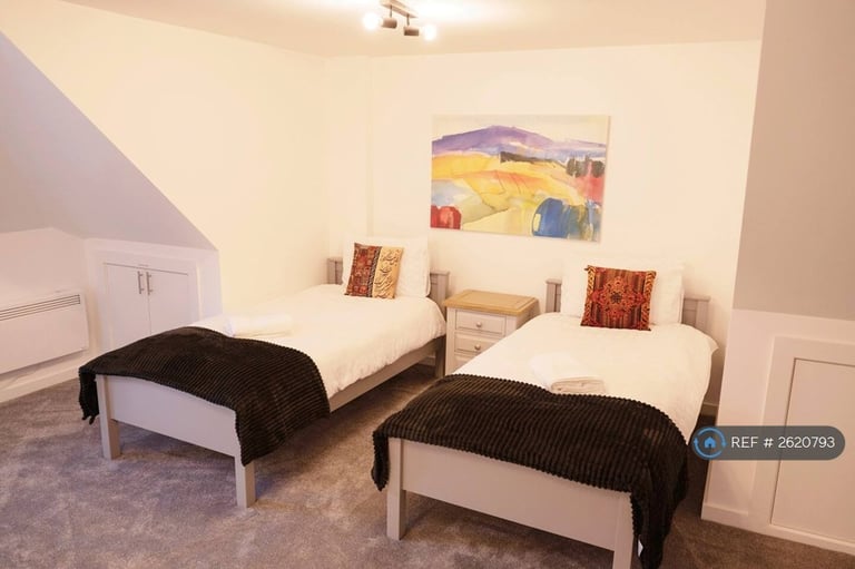 2 bedroom flat in Bicester Road, Kidlington, OX5 (2 bed) (#2620793)