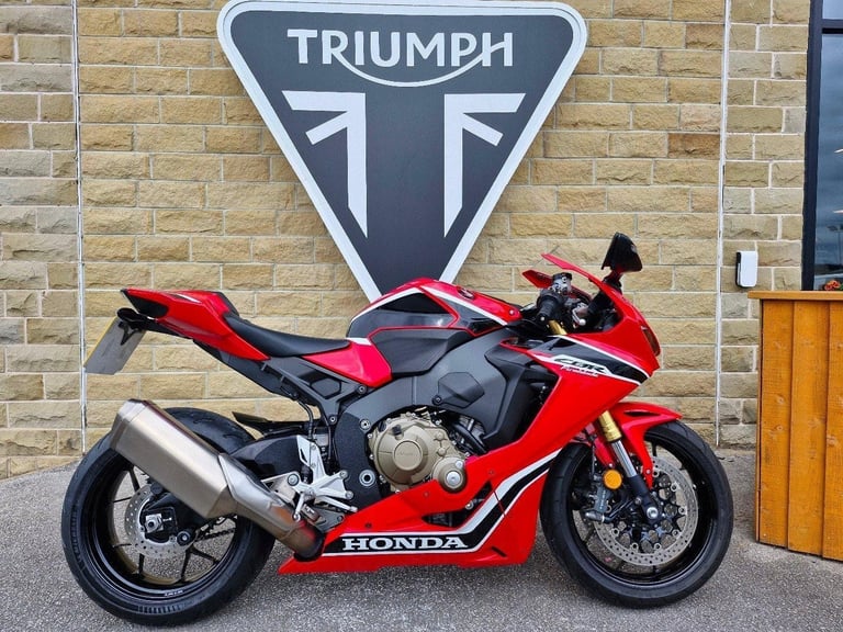 2017 HONDA CBR1000RR FIREBLADE 25th Anniversary edition Low mileage