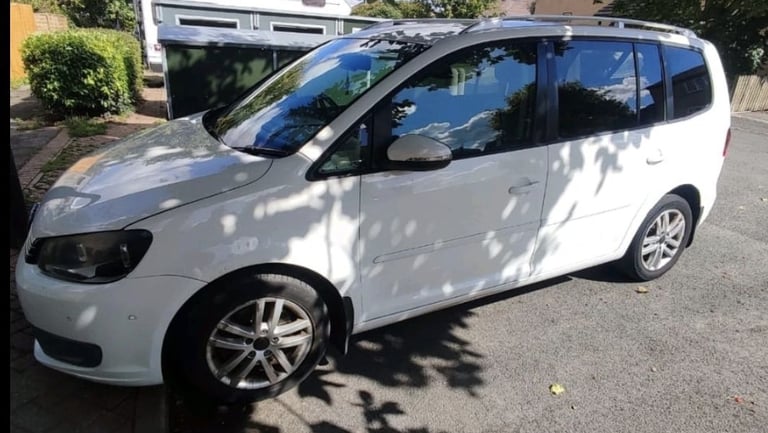 2011 Volkswagen Touran 2lt Diesel 12mth mot, low mileage for age