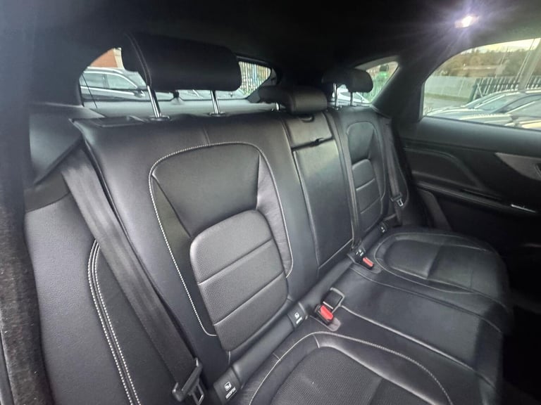 2017 Jaguar F-Pace 2.0d R-Sport 5dr Auto AWD ESTATE DIESEL Automatic