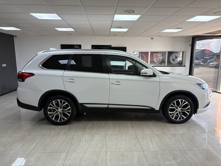 2017 Mitsubishi Outlander 2.2 DI-D 3 5dr Auto ESTATE DIESEL Automatic