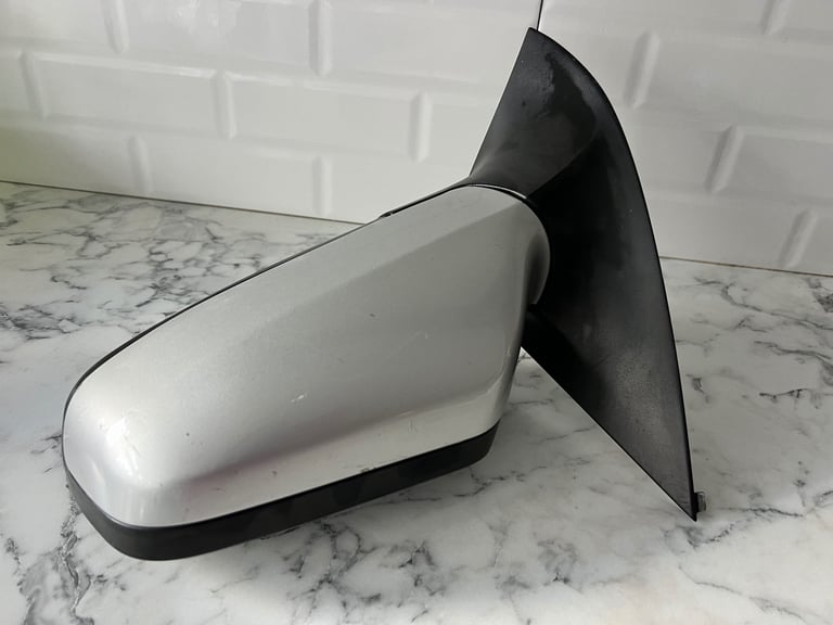 image for Vauxhall Astra silver side mirror 