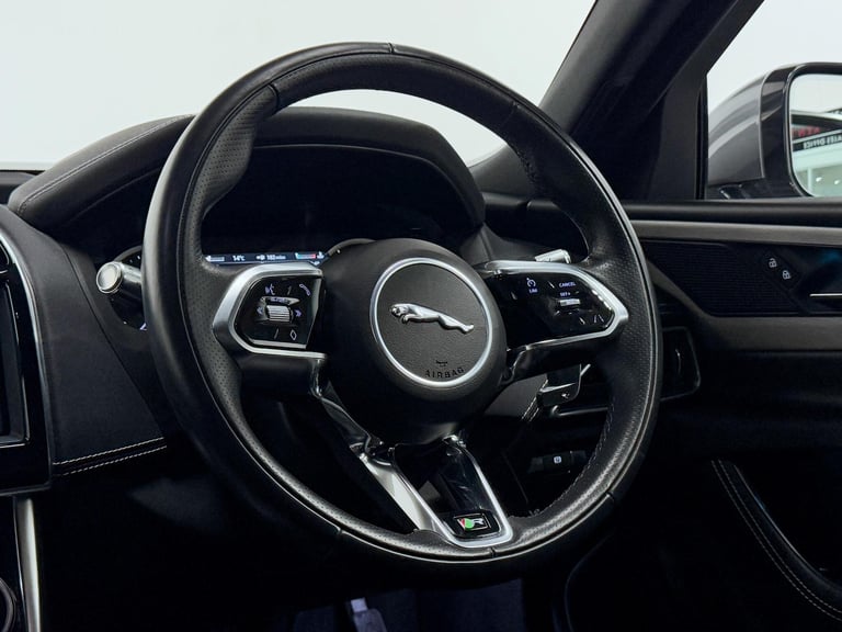 2022 Jaguar XE 2.0 D200 MHEV R-Dynamic SE Saloon 4dr Diesel Auto Euro 6 (s/s) (204 ps) SALOON Die...