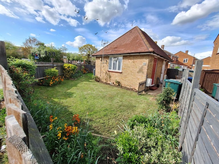 1 small bungalow Edgware HA8