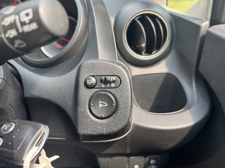 2013 Honda Jazz 1.4 i-VTEC ES 5dr HATCHBACK Petrol Manual