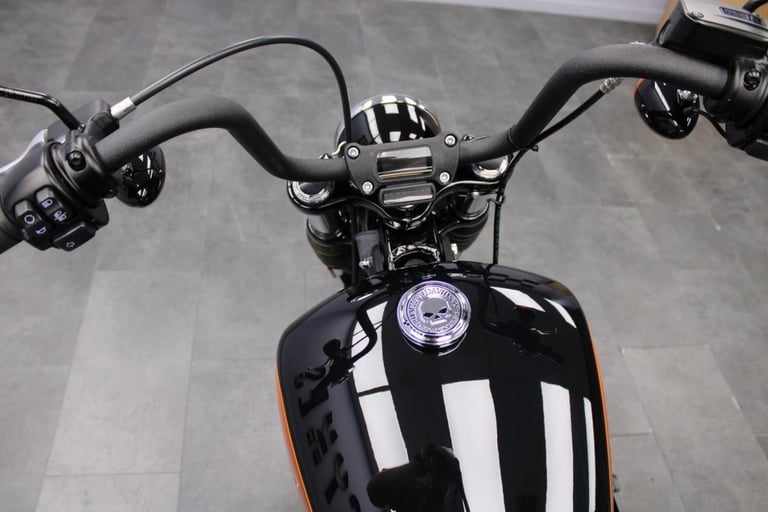 2021 Harley-Davidson FXBBS Softail Street Bob in Vivid Black