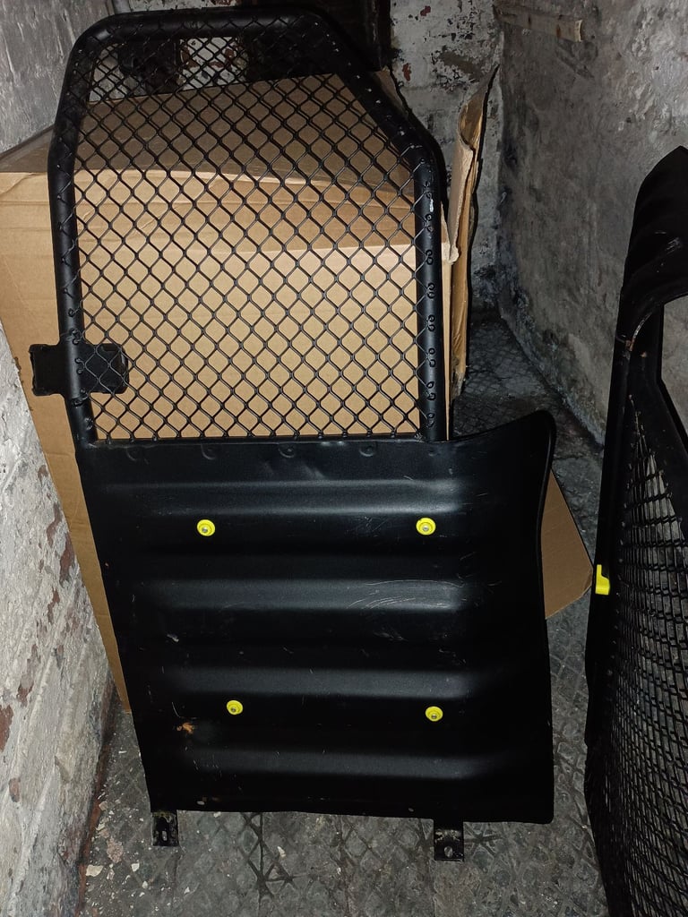 Peugeot partner Citroen berlingo Bulkhead