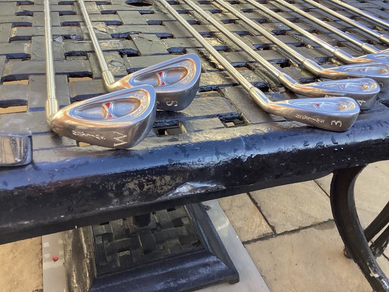 Full set of clubs (right handed) plus trolley £90 see photos