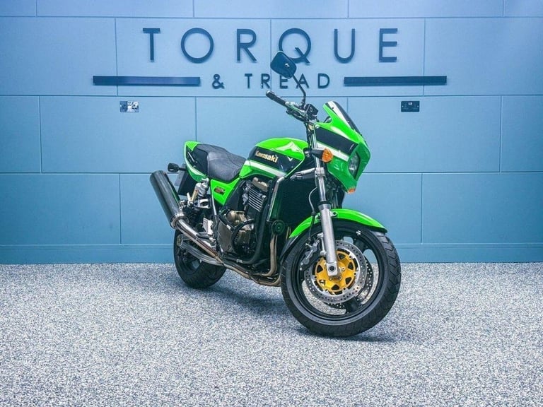2007 07 KAWASAKI ZRX1200 R 1164CC - 714 MILES - RARE COLLECTOR BIKE - LOW MILES