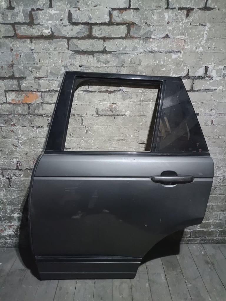 Range Rover Evoque SDV8 Rear Left Door Complete – Trim, Switches, Interior Panel