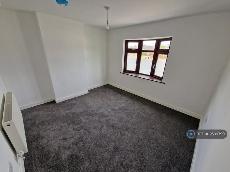 2 bedroom flat in Smisby Road, Ashby-De-La-Zouch, LE65 (2 bed) (#2639799)