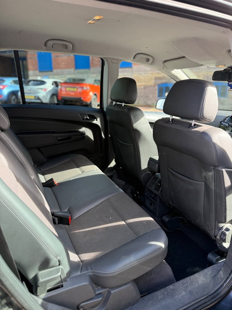 Vauxhall, ZAFIRA, MPV, 2011, Manual, 1686 (cc), 5 doors