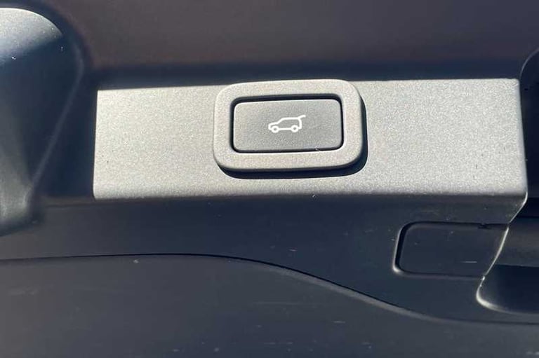 2016 Jaguar F-Pace 3.0d V6 S 5dr Auto AWD ESTATE DIESEL Automatic