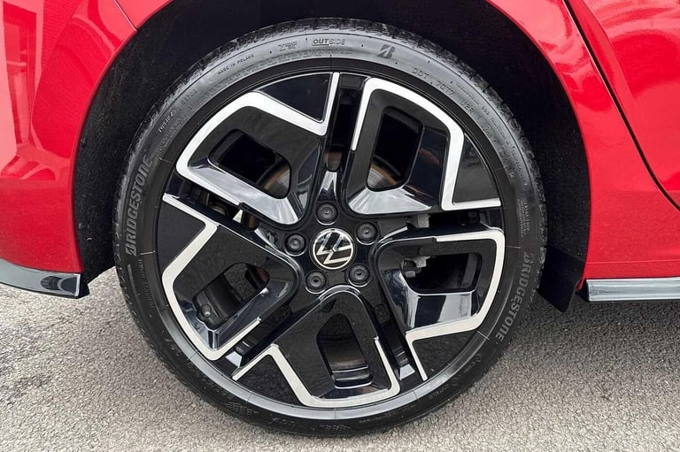 2024 Volkswagen Golf 1.5TSI 150PS Hatch Ã¢Â­ÂBlack Pack, Sunroof, DCC, Keyless, Winter Pack, To ...