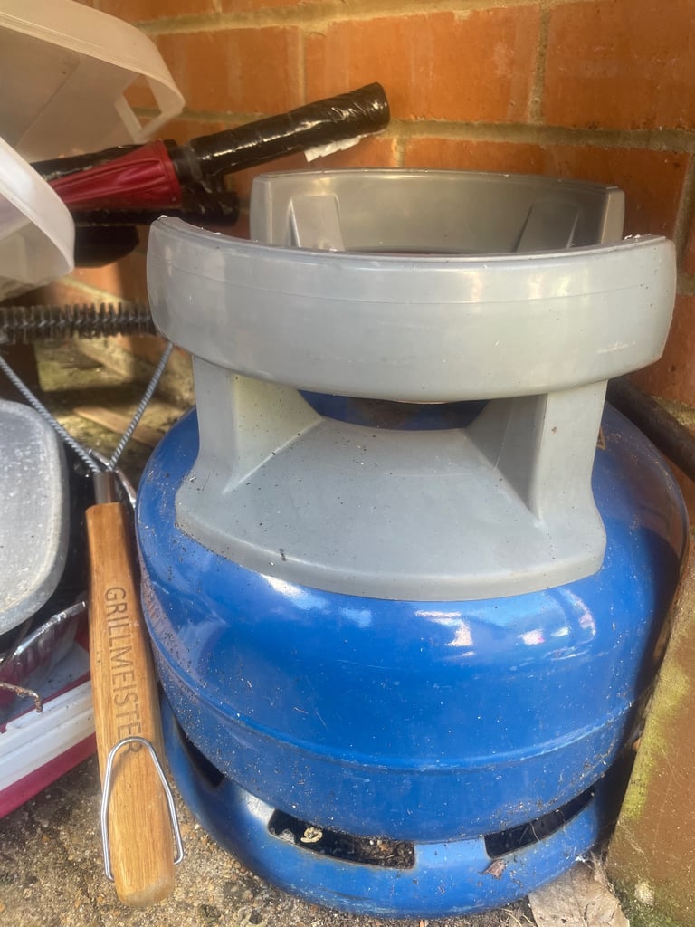 Camping double burner and grill + gas bottle+utensils