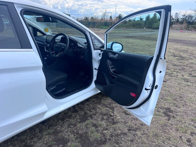 2022 Ford Fiesta TITANIUM MHEV 5-Door Petrol