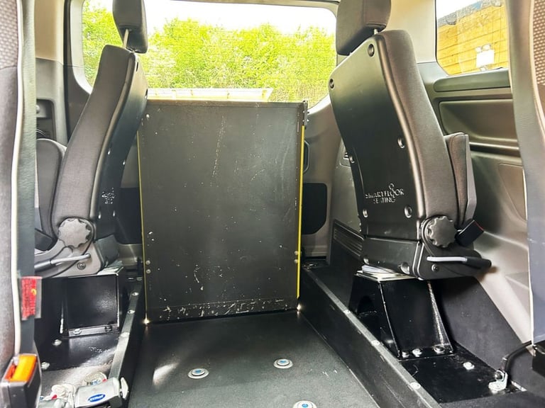 2019 Ford Tourneo Custom 6 Seat Auto Wheelchair Accessible Disabled Access Vehicle WAV MPV Diesel...