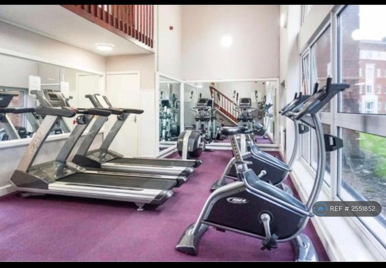 2 bedroom flat in Redmires Court, Salford, M5 (2 bed) (#2551852)