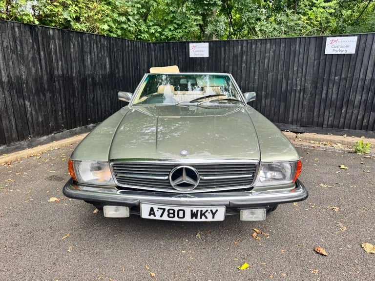 1983 A MERCEDES-BENZ SL 3.8L 2D  AUTO  218 BHP