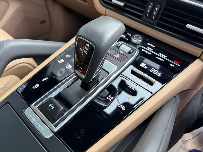 2022 Porsche Cayenne S 5dr Tiptronic S ESTATE PETROL Automatic