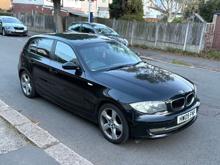 BMW, 1 SERIES, Hatchback, 2010, Manual, 1995 (cc), 5 doors