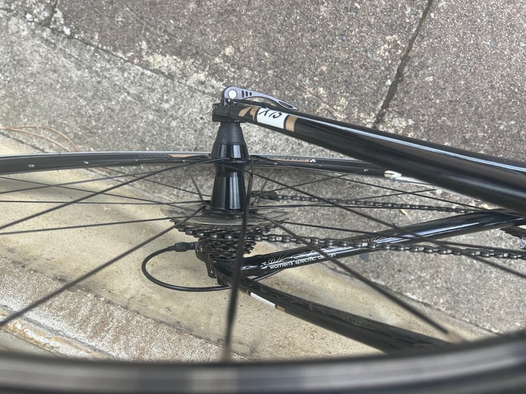TREK Lexa SLX Women's Specific Design - Carbon fork - Ultra Lightweight Ladies Road racing bike
