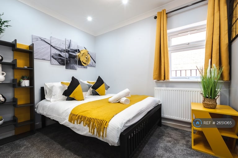 2 bedroom flat in Addington Road, Reading, RG1 (2 bed) (#2651065)