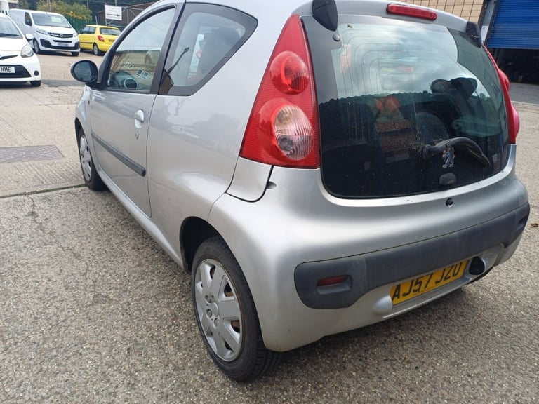 2007 Peugeot 107 1.0 Urban Move 3dr HATCHBACK Petrol Manual