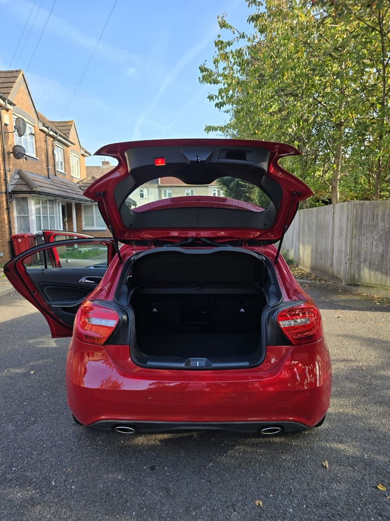 MERCEDEZ BENZ A-CLASS 180 1.6 PETROL AUTOMATIC 