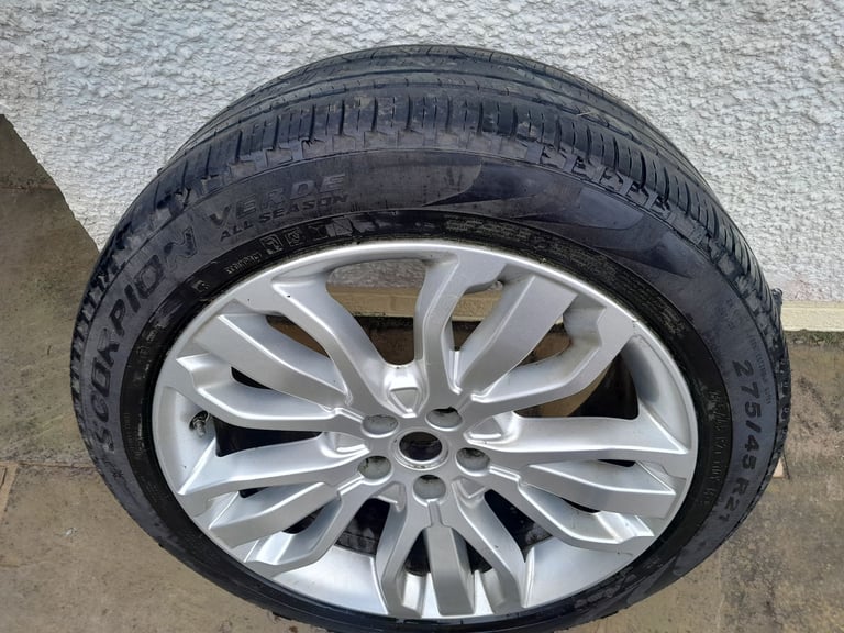 Range Rover Sport 2017 Alloy and tyre