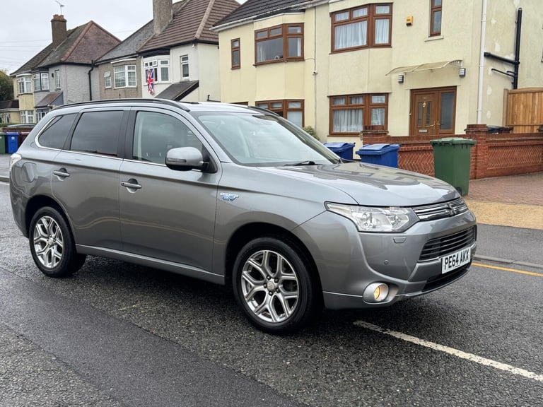  Mitsubishi Outlander 2.0h 12kWh GX4hs CVT 4WD Euro 5 (s/s) 5dr Petrol/Electric Hybrid Automatic