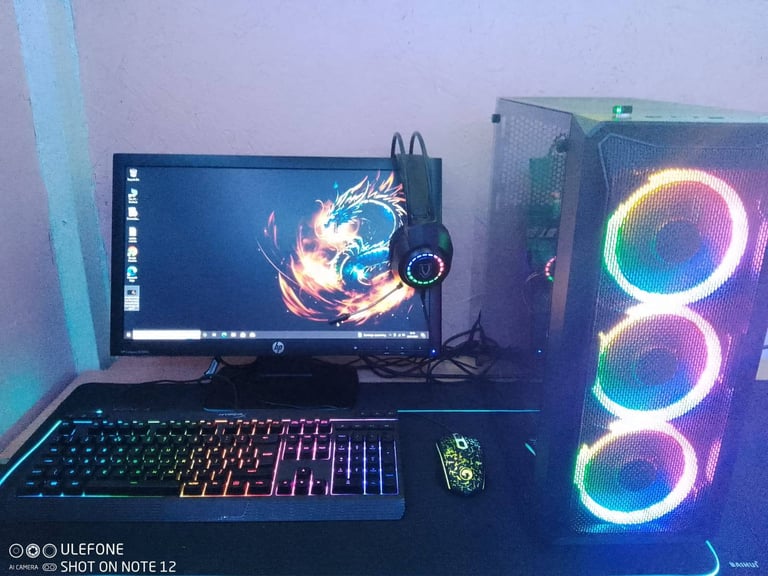 NEW - Full Gaming PC RGB Case QuadCore i7 4.0Ghz Nvidia Graphics SSD BIG Monitor Keyboard Mouse Wifi