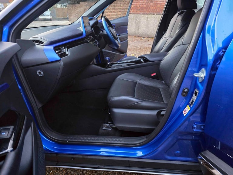 2017 Toyota C-HR 1.8 Hybrid Dynamic 5dr CVT HATCHBACK PETROL/ELECTRIC Automatic