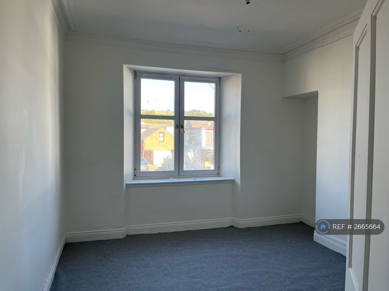2 bedroom flat in West Main Street, Darvel, KA17 (2 bed) (#2665664)