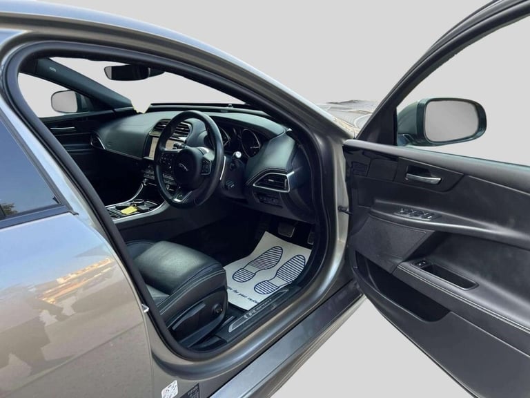 2019 Jaguar XE 2.0d R-Sport Saloon 4dr Diesel Auto Euro 6 (s/s) (180 ps) Saloon Diesel Automatic