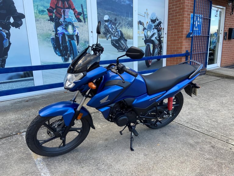 HONDA CB125F, 2025, MATURE OWNER, FACTORY WARRANTY, 2K MILES, MINT!