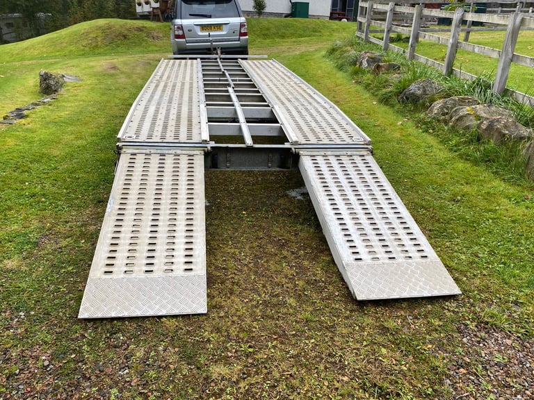 Heavy duty tri-axle 17x7ft 3.5 ton trailer 