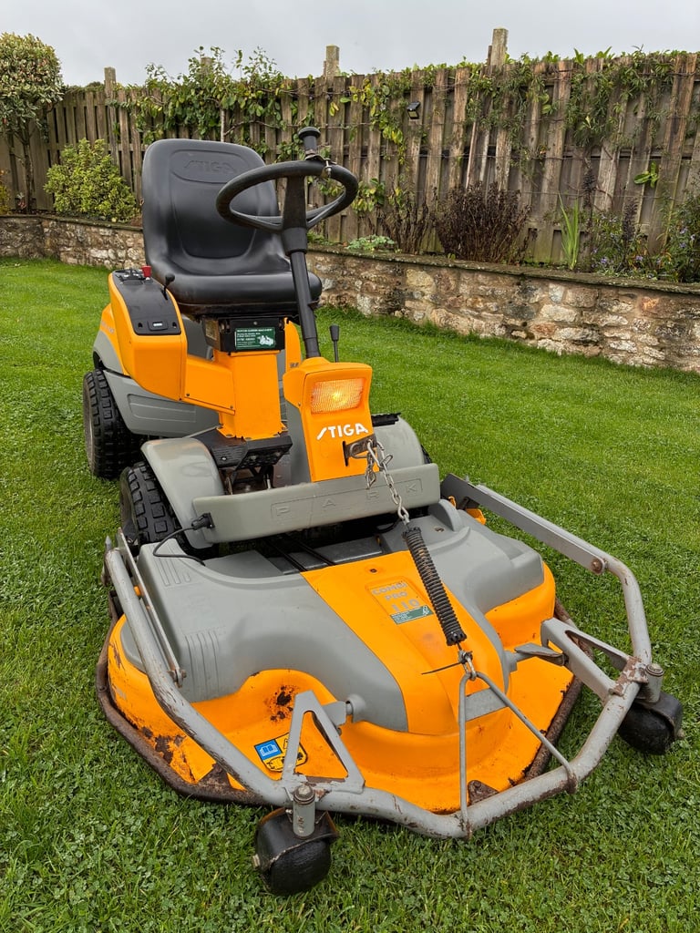 Stiga Park Pro 16 Ride on Mower