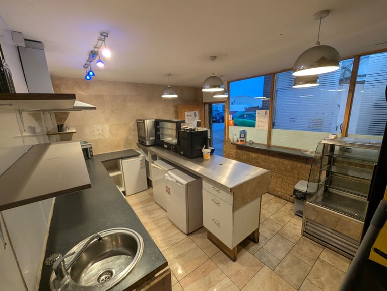 image for *Bills included* Fully equipped Cafe/Kitchen for rent