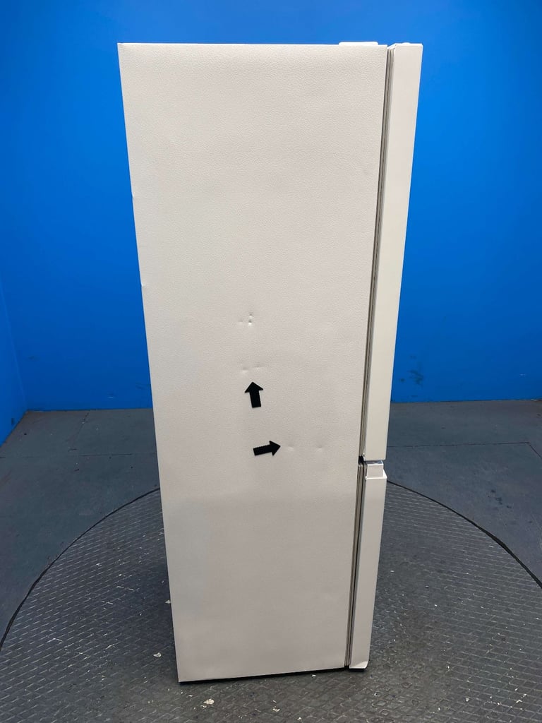 Comfee RCB169WH2 174 Litre Combi Low Frost Fridge Freezer