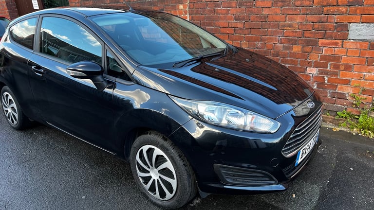 Ford, FIESTA, Hatchback, 2014, Manual, 1241 (cc), 3 doors