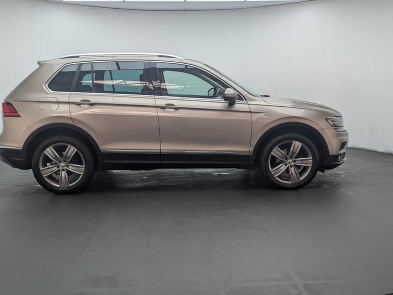 2018 Volkswagen Tiguan 2.0 TDI SEL SUV 5dr Diesel Manual 4Motion Euro 6 (s/s) (150 ps) CRUISE CON...