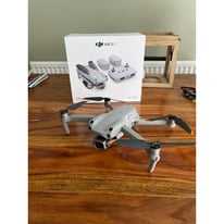 DJI air 2s fly more combo, excellent condition 